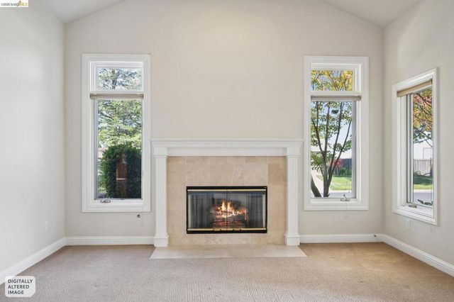 1920 Joseph Dr, Moraga, CA 94556