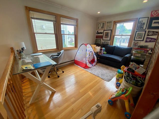 275 Tappan St 1, Brookline, MA 02446