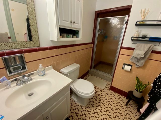 275 Tappan St 1, Brookline, MA 02446