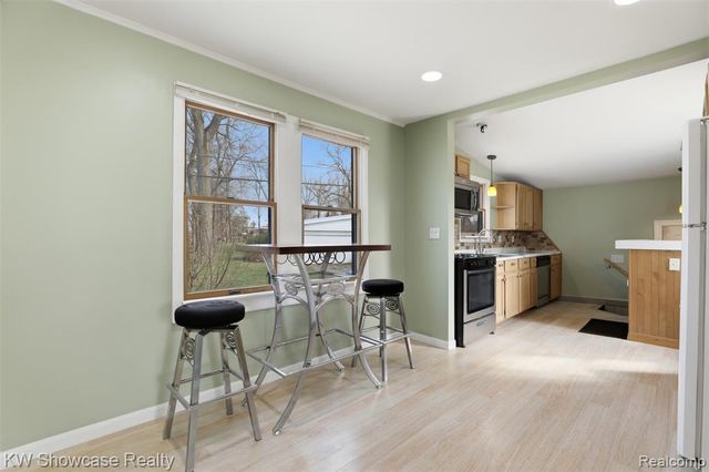 3503 Watkins Lake Road, Waterford, MI 48328