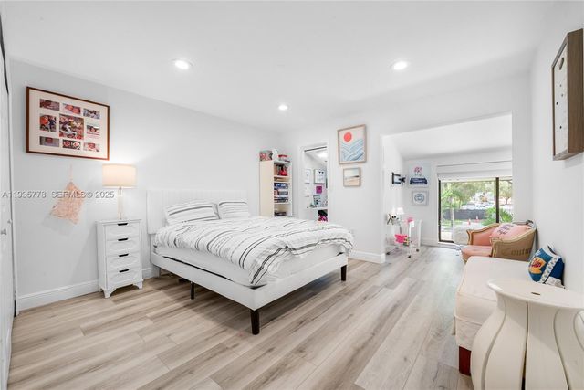 7075 SW 67th Avenue 14, South Miami, FL 33143