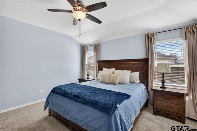 1203 Hidden Valley Dr, Chandler, TX 75758