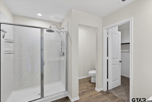 1203 Hidden Valley Dr, Chandler, TX 75758