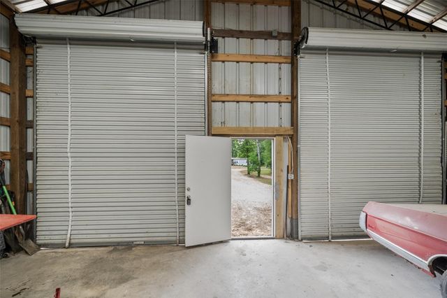 351 Oak Knoll Road, Cleveland, TX 77328