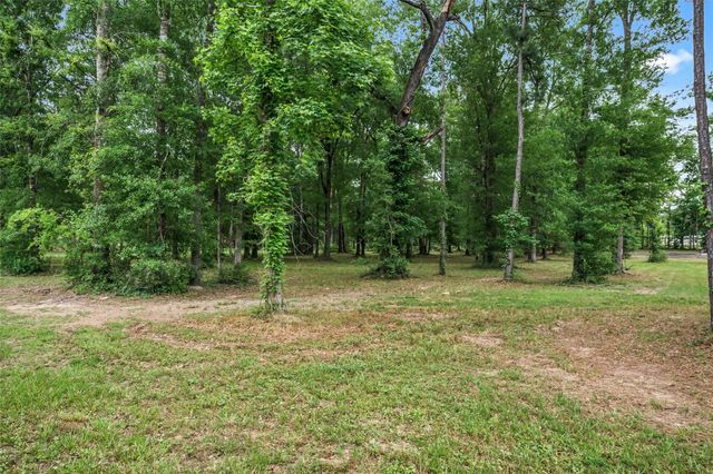 351 Oak Knoll Road, Cleveland, TX 77328