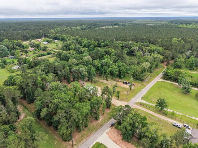 351 Oak Knoll Road, Cleveland, TX 77328