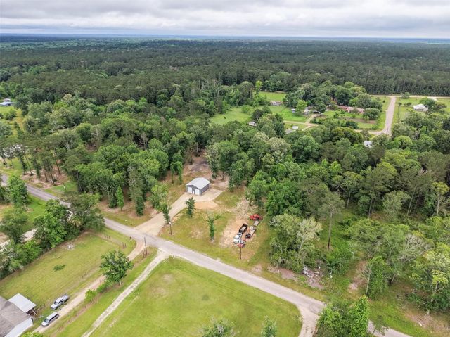 351 Oak Knoll Road, Cleveland, TX 77328