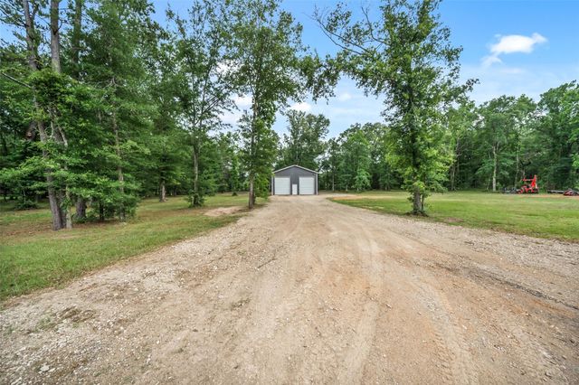 351 Oak Knoll Road, Cleveland, TX 77328