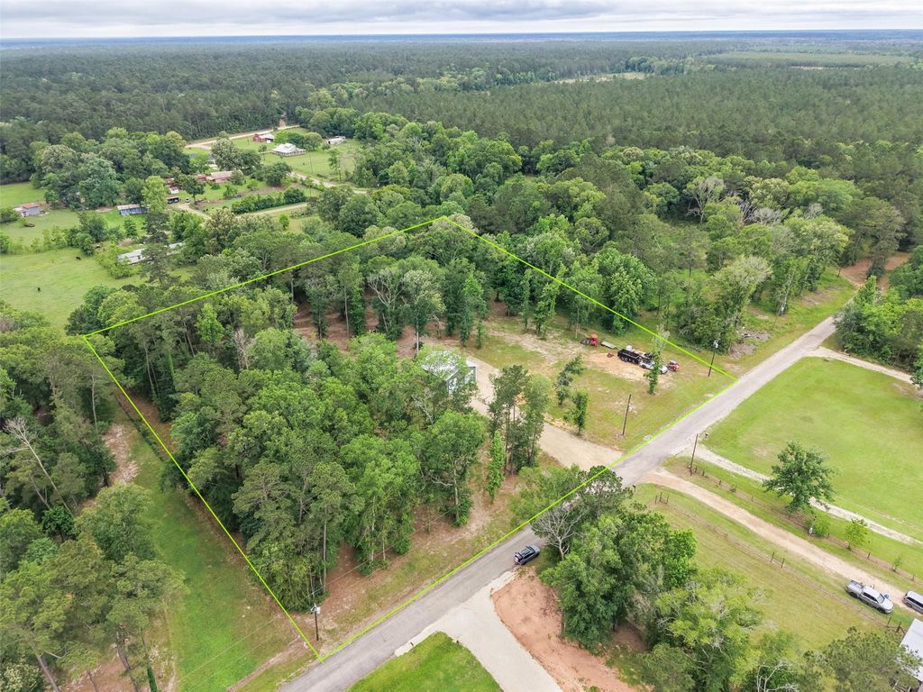 351 Oak Knoll Road, Cleveland, TX 77328
