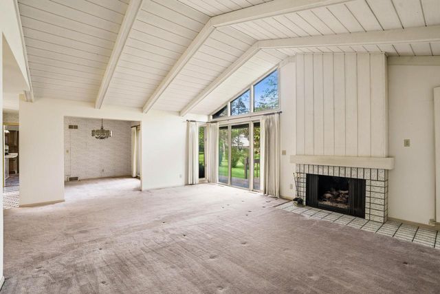 8 Pinewood COURT, Wind Point, WI 53402