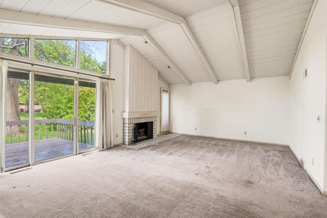 8 Pinewood COURT, Wind Point, WI 53402
