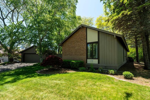 8 Pinewood COURT, Wind Point, WI 53402