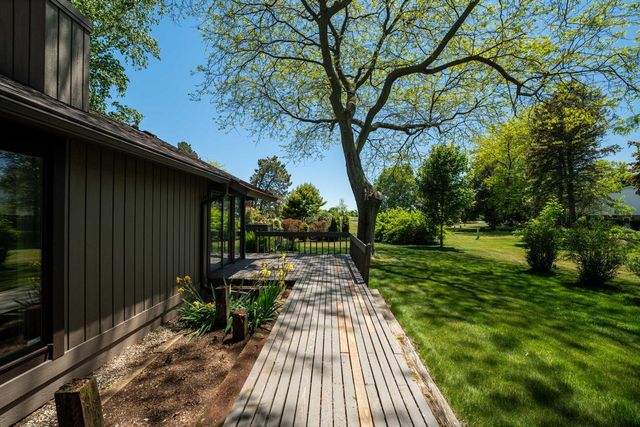 8 Pinewood COURT, Wind Point, WI 53402