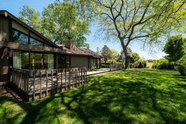 8 Pinewood COURT, Wind Point, WI 53402