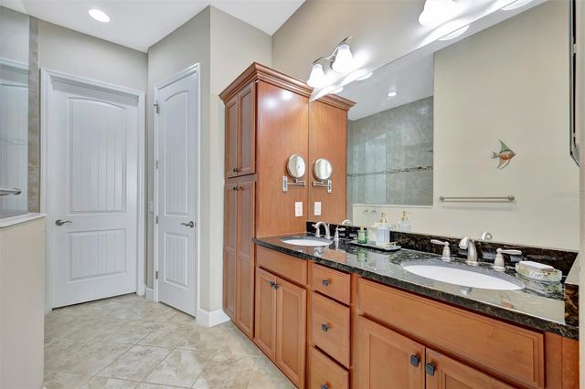 246 SAPPHIRE LAKE DRIVE 201, Bradenton, FL 34209