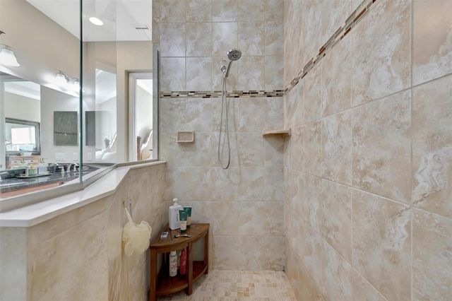 246 SAPPHIRE LAKE DRIVE 201, Bradenton, FL 34209