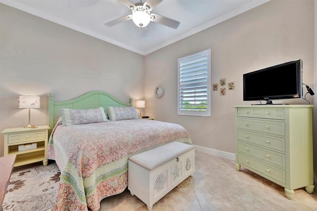 246 SAPPHIRE LAKE DRIVE 201, Bradenton, FL 34209