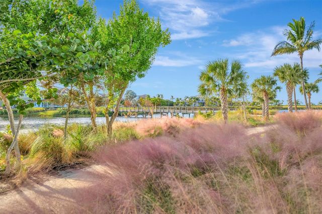 246 SAPPHIRE LAKE DRIVE 201, Bradenton, FL 34209