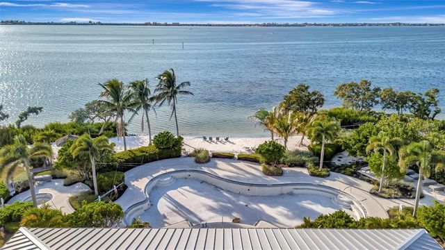 246 SAPPHIRE LAKE DRIVE 201, Bradenton, FL 34209