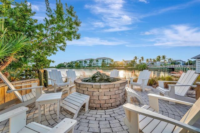 246 SAPPHIRE LAKE DRIVE 201, Bradenton, FL 34209
