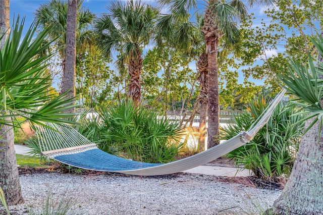 246 SAPPHIRE LAKE DRIVE 201, Bradenton, FL 34209