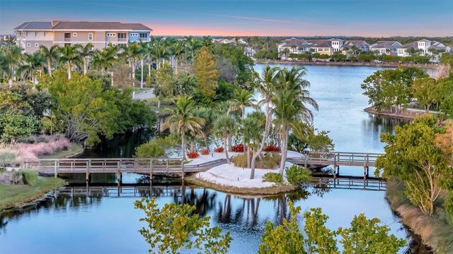 246 SAPPHIRE LAKE DRIVE 201, Bradenton, FL 34209
