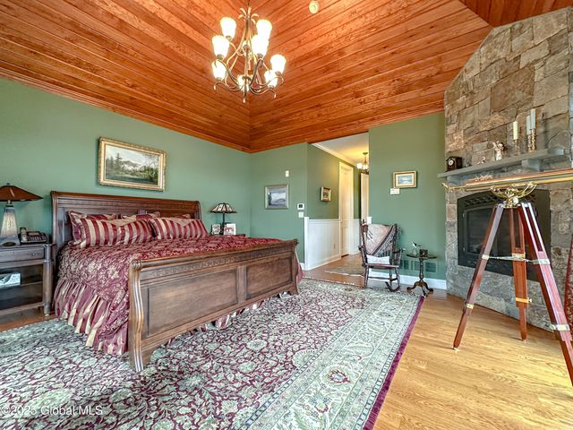 101 Green Harbour Lane, Lake George, NY 12845