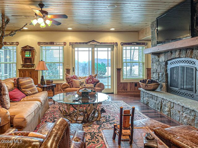 101 Green Harbour Lane, Lake George, NY 12845