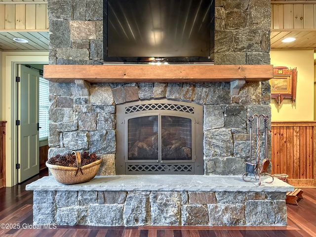 101 Green Harbour Lane, Lake George, NY 12845