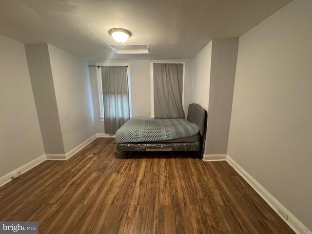 2039 SINCLAIR LN, Baltimore, MD 21213