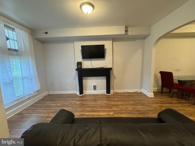 2039 SINCLAIR LN, Baltimore, MD 21213