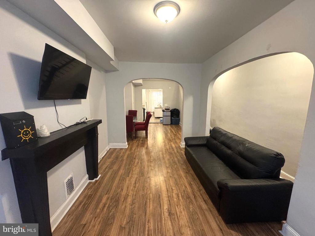 2039 SINCLAIR LN, Baltimore, MD 21213