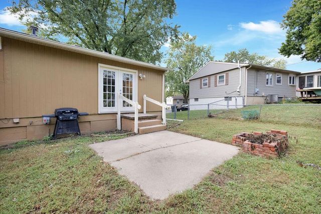 5401 Cranberry Hill Circle, St Joseph, MO 64503