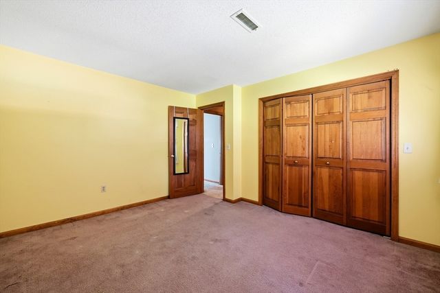 2 Christopher Cir, Wilbraham, MA 01095
