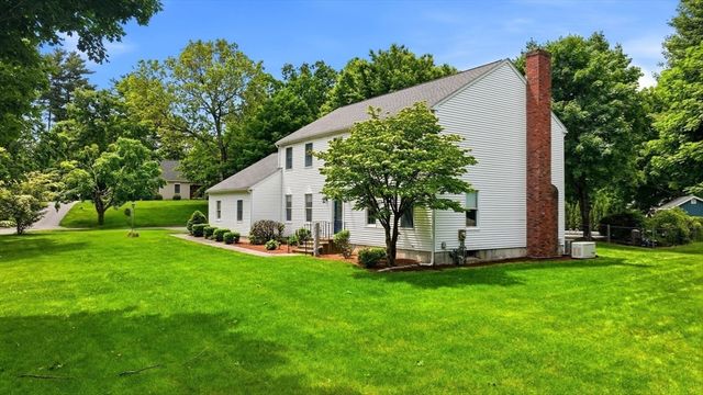 2 Christopher Cir, Wilbraham, MA 01095