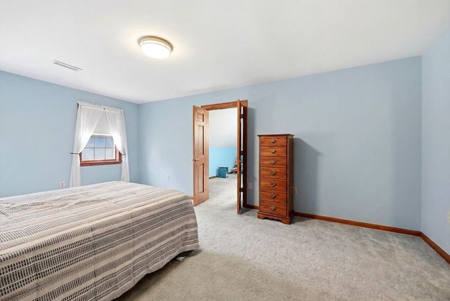 2 Christopher Cir, Wilbraham, MA 01095