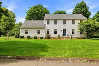 2 Christopher Cir, Wilbraham, MA 01095