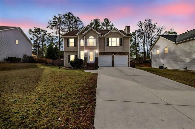8448 Brook Lake Lane, Douglasville, GA 30134