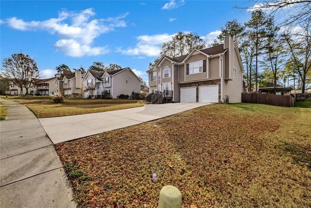 8448 Brook Lake Lane, Douglasville, GA 30134