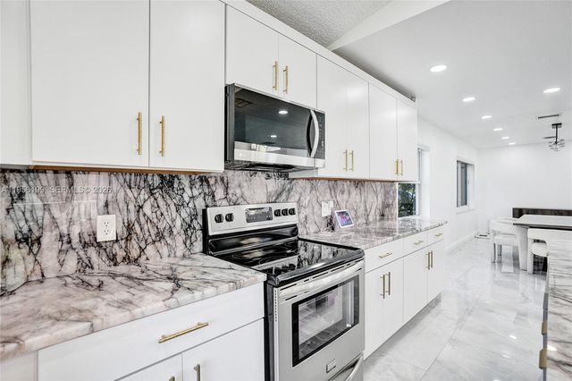 5380 NW 117th Ave, Coral Springs, FL 33076