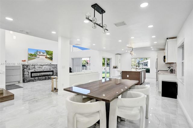 5380 NW 117th Ave, Coral Springs, FL 33076