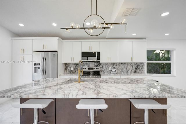 5380 NW 117th Ave, Coral Springs, FL 33076