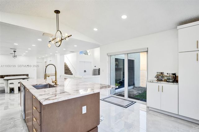 5380 NW 117th Ave, Coral Springs, FL 33076