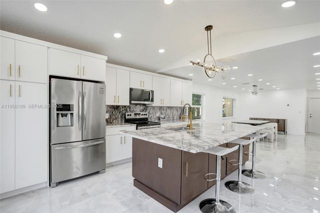 5380 NW 117th Ave, Coral Springs, FL 33076