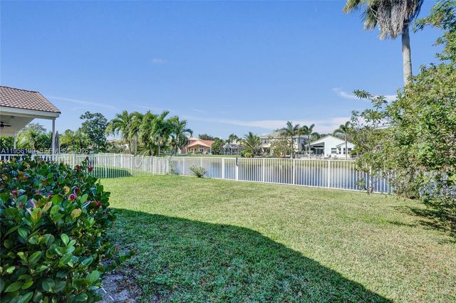 5380 NW 117th Ave, Coral Springs, FL 33076