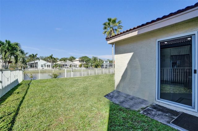 5380 NW 117th Ave, Coral Springs, FL 33076