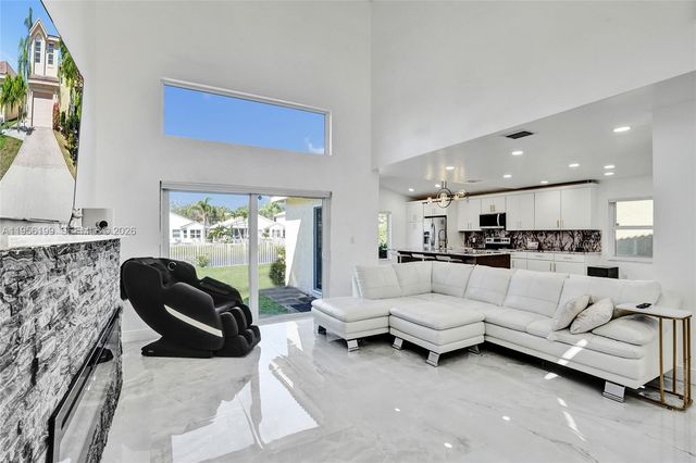 5380 NW 117th Ave, Coral Springs, FL 33076