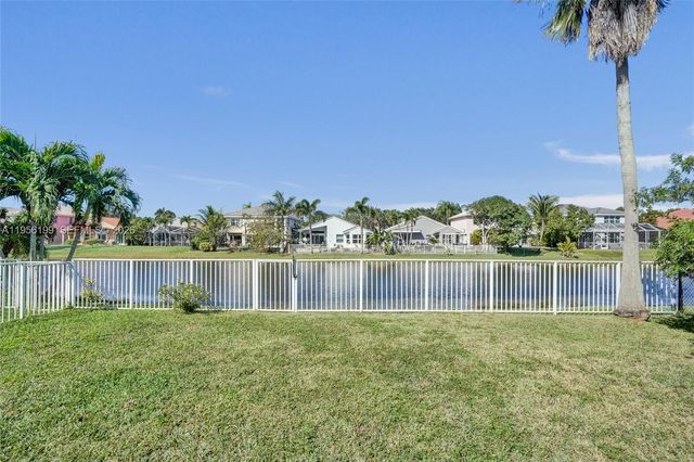 5380 NW 117th Ave, Coral Springs, FL 33076