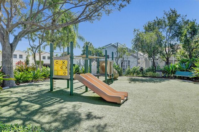 5380 NW 117th Ave, Coral Springs, FL 33076