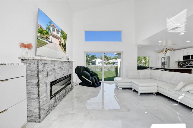 5380 NW 117th Ave, Coral Springs, FL 33076